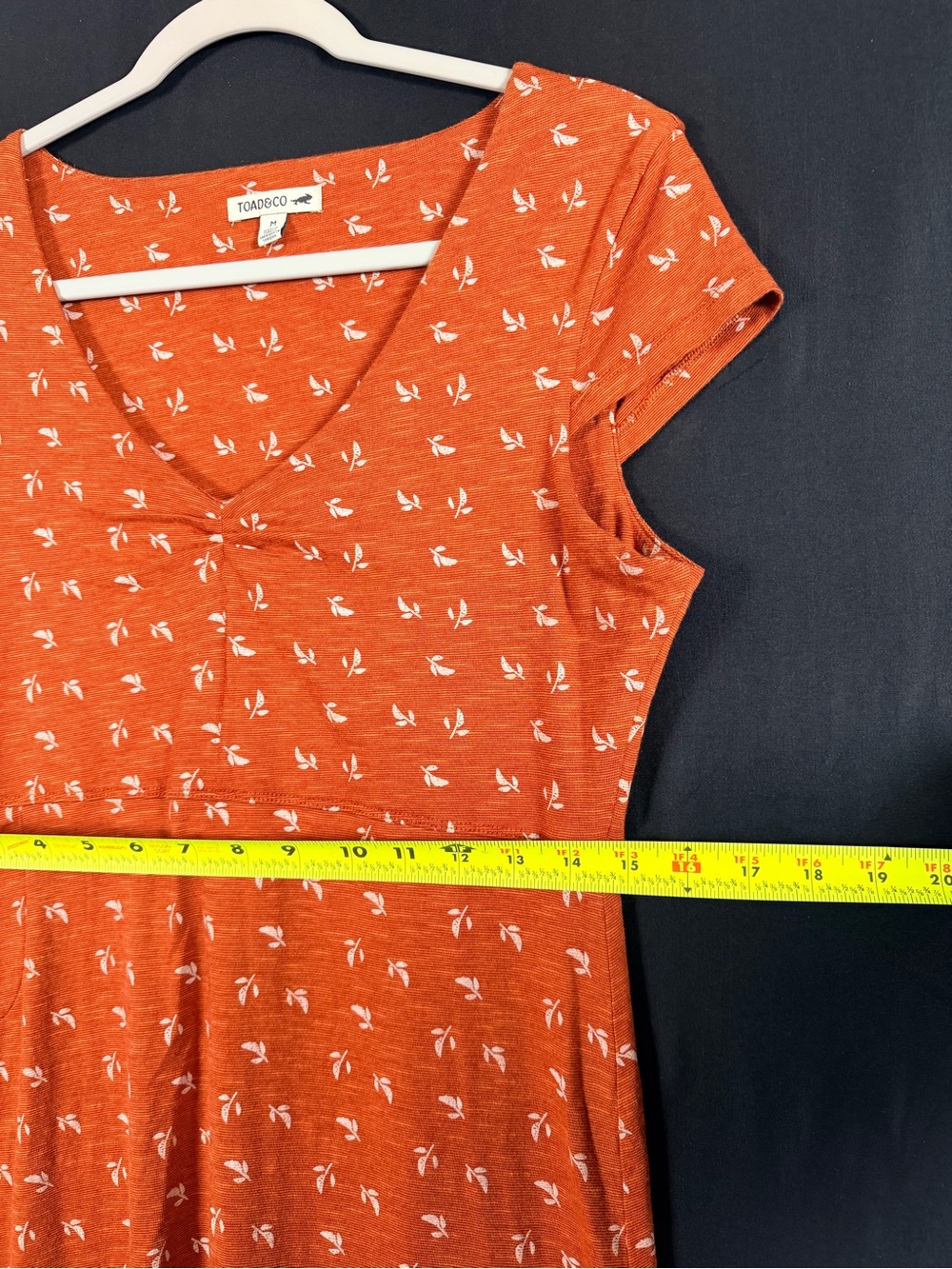 Toad&Co Orange V-Neck Midi Dress with White Leaf Print Tencel Organic cotton - Picture 11 of 12